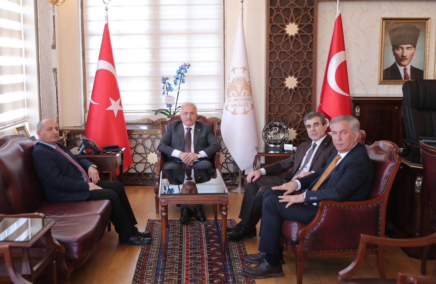 Valimiz Sn.Mehmet Ali Kumbuzoğlu’nu ziyaret ettiler.