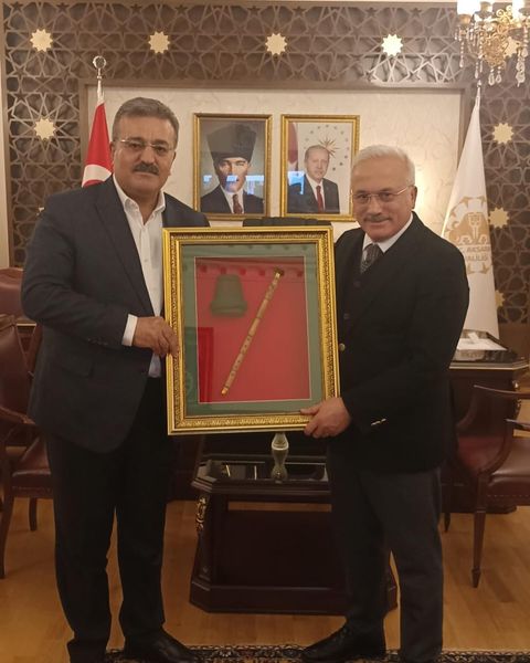 Valimiz Sn. Mehmet Ali Kumbuzoğlu, Çalışma ve Sosyal Güvenlik Bakan Yardımcısı Sn. Faruk Özçelik’i misafir ettiler