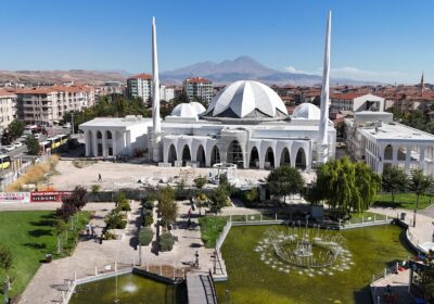 Şehrimizin yeni meydanı ve Selçuklu Külliyemiz.
