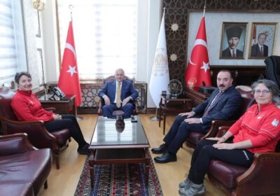 Milli Sporcu Halime Yıldız ve antrenörü Havva Altındağ