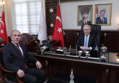 Valimiz Sn. Mehmet Ali Kumbuzoğlu, Kırıkkale Sanayi ve Teknoloji İl Müdürü olarak atanan İl Müdürümüz Sn.Refik Tezcan’ı kabul ederek hizmetleri için teşekkür edip yeni görev yerinde başarılar diledi.