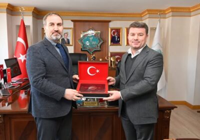 İstişareyle büyür, birlikte çalışarak hedeflerimize ulaşırız…