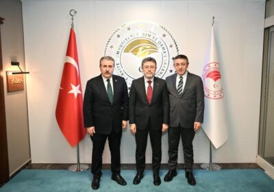 Misafirperverlikleri için teşekkür eder, başarılar dilerim.