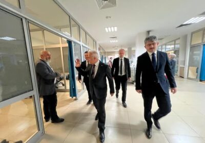 Valimiz Sn. Mehmet Ali Kumbuzoğlu, 14 Mart Tıp Bayramı vesilesiyle Aksaray Eğitim ve Araştırma Hastanesini ziyaret ederek,İl Sağlık Müdürümüz Dr.Abdullah Güleç ve sağlık çalışanlarımızla iftarda bir araya geldi.