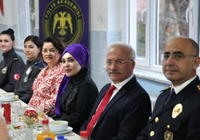 Valimiz Sn. Mehmet Ali Kumbuzoğlu ve eşi Canan Kumbuzoğlu Hanımefendi, Polis Teşkilatının 180. Kuruluş Yıldönümünde