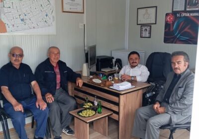 Bugün Bbp heyetimiz, Çiftlik mahalle muhtarı, kıymetli insan, Adem Atak bey’i ziyaret ettiler.