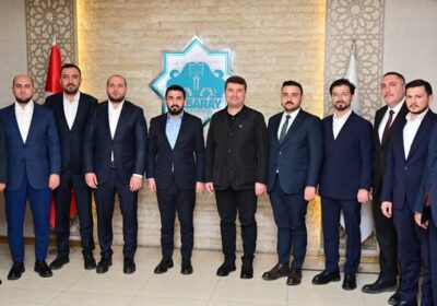 Gençlerin izinde, geleceğin peşindeyiz.
