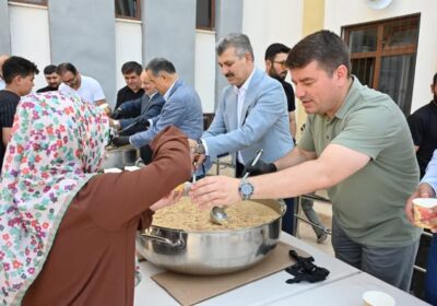 Hafız; Allah’ın kelamını kalbinde taşıyan kişilerdir…