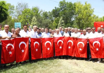 Muhtarlarımız; vatandaşla devlet arasında gönül köprüsü kuran, mahallesinin nabzını tutan, dertlere ilk dokunan ellerdir…