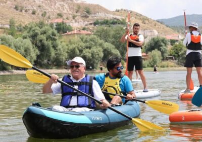Helvadere Gölü’nde yapılan Kano ve SUP Etkinliği,