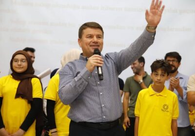 Geleceğimizin teminatı olan gençlerimizle bir aradayız.
