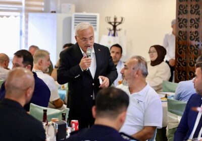 OSB Müdürlüğünün koordinasyonunda gerçekleştirilen Sanayicilerle İstişare Toplantısına katılan Valimiz Sn. Mehmet Ali Kumbuzoğlu , yatırım, üretim, istihdam, ihracat ve ihale aşamasına gelen Yük Treni Demiryolu Projesi konularında görüş alışverişinde bulundular.