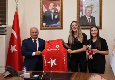Kuzeyboru Voleybol Takımı ve Teknik Ekibi