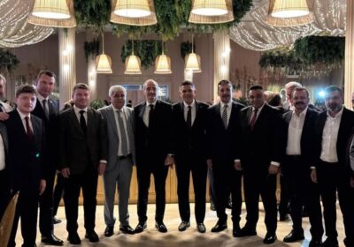 .ve Allah onların kalplerinin arasını sevgi ile birleştirdi…