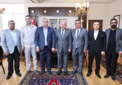 Vali Duru, Ağaç İşleri Esnaf Odası Başkanı ve Yönetimini Ağırladı