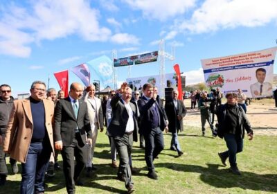Vali ve Belediye Başkanı Alıç Festivalinde Buluştu