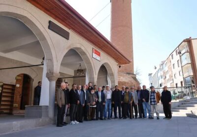 Vali Duru, Vatandaşlarla Buluştu: Camide Sohbet ve İstekleri Dinledi